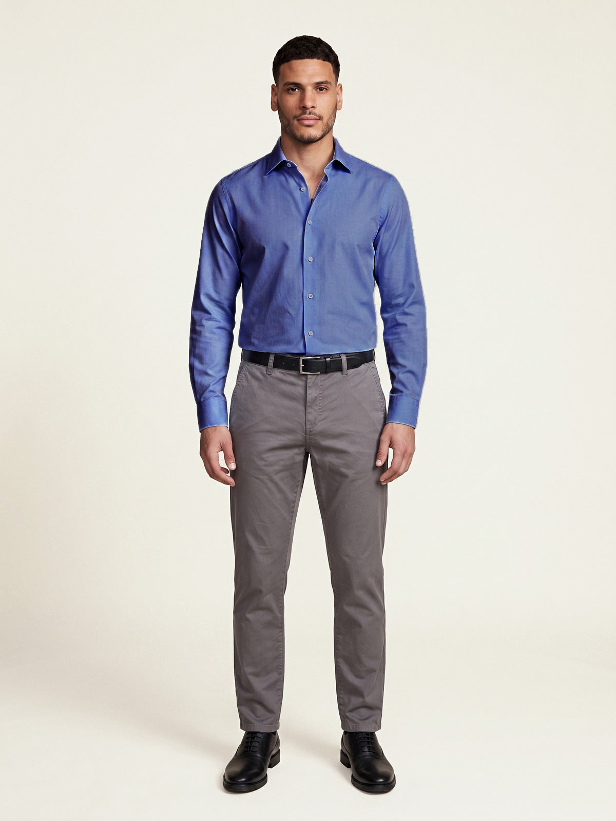 Classic Shirt, Light Blue Slim, on the model