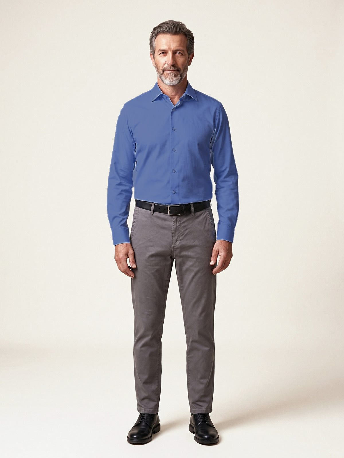 Classic Shirt, Light Blue Slim, on the model