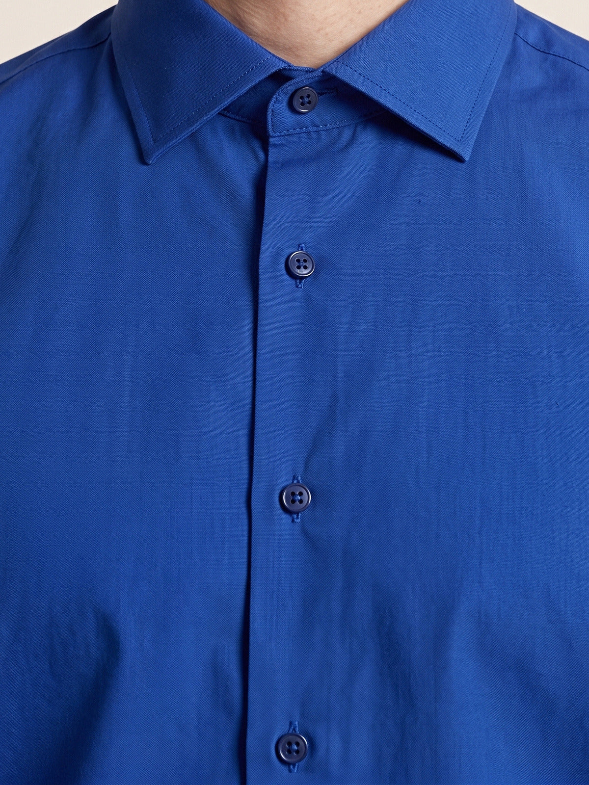 Classic Shirt, Navy Comfort, the collar and placket on the model