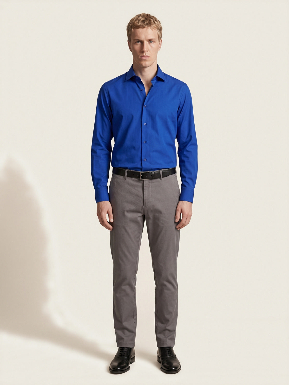 Classic Shirt, Navy Comfort, on the model