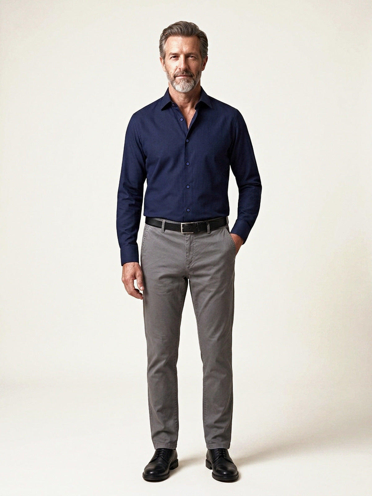 Classic Shirt, Navy Slim, on the model