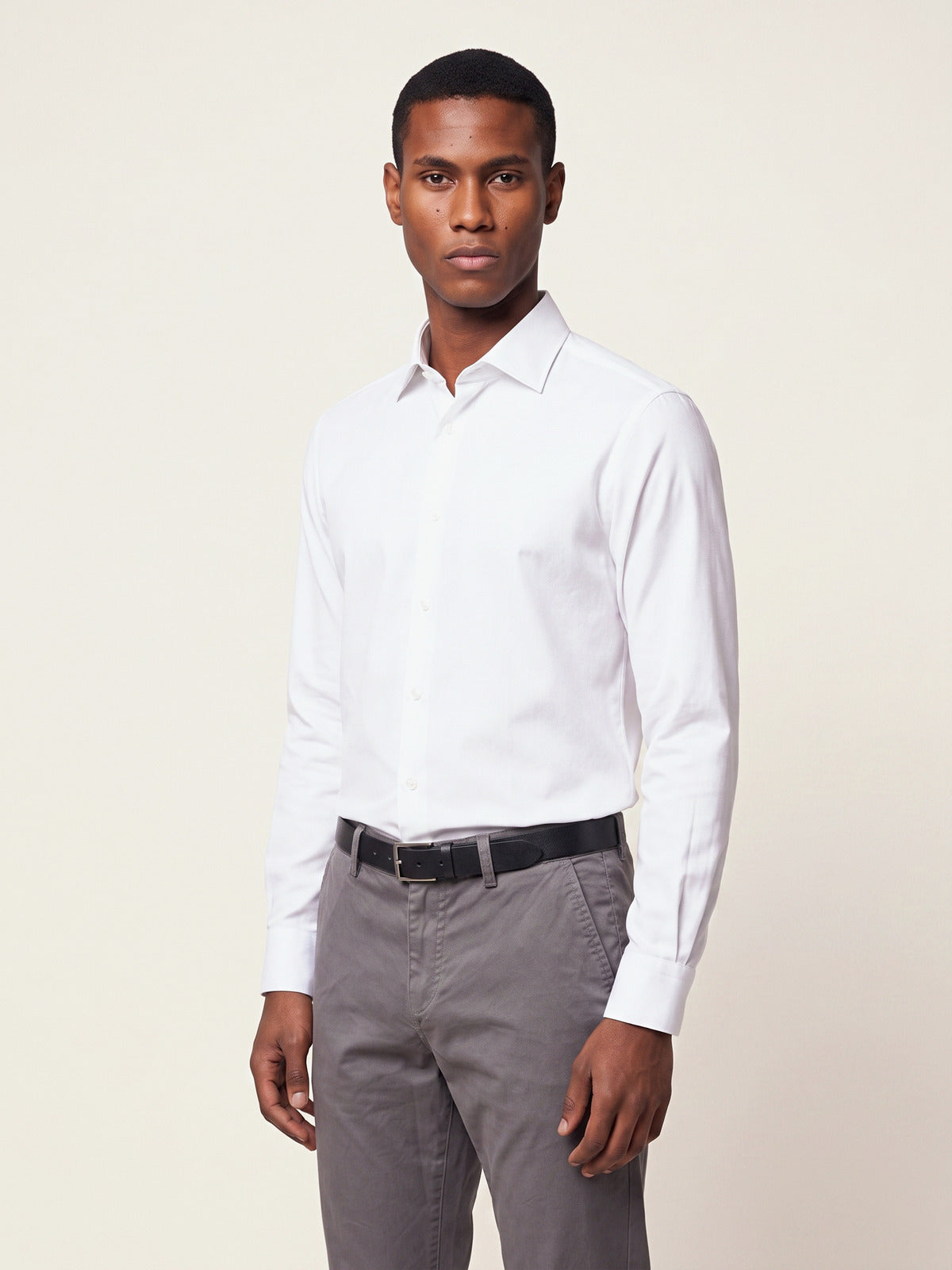 Classic Shirt, White Slim, on the model, three-quarter view