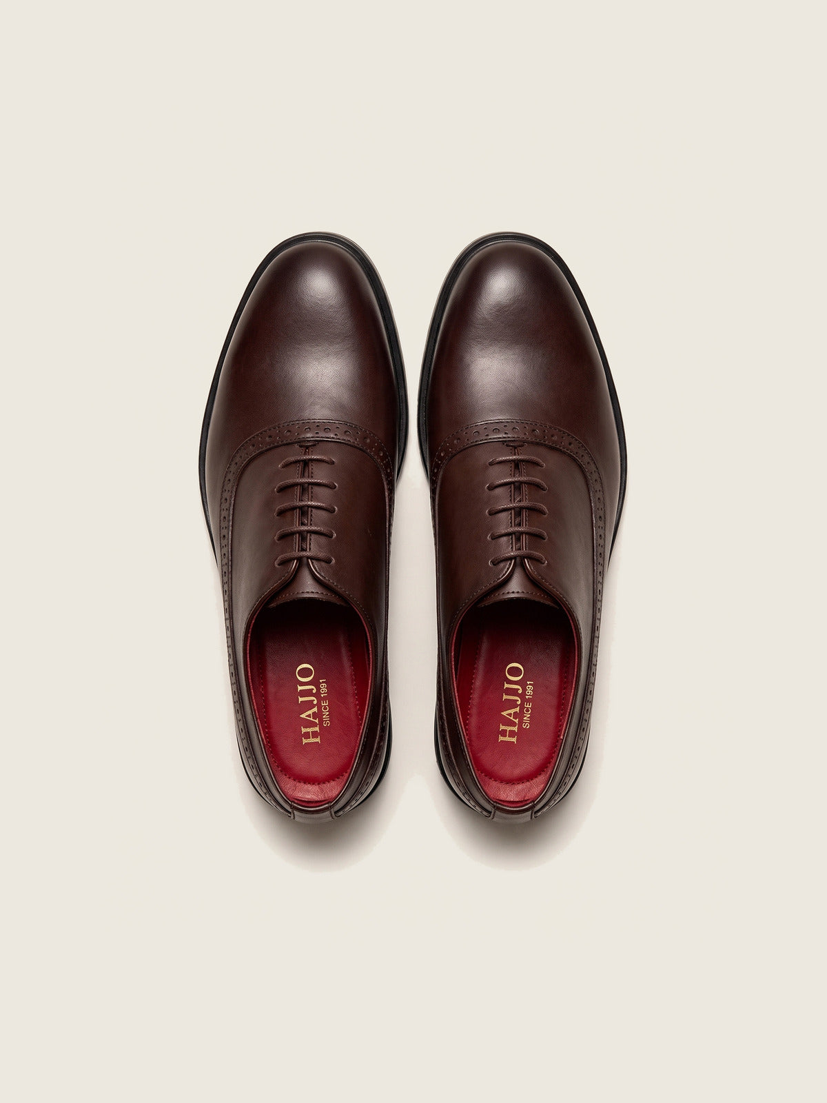 Semi Brogue Oxford, Dark Brown, the pair from above, showing the red insole