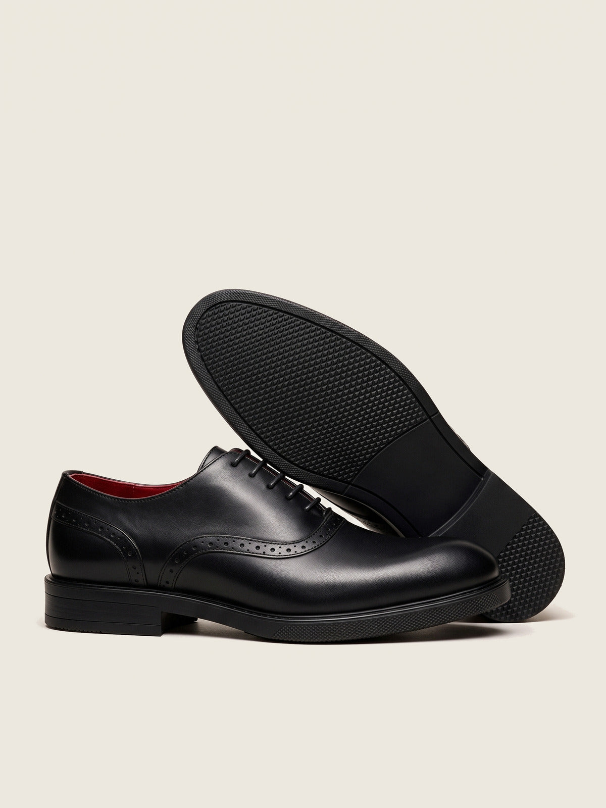 Wholecut Oxford, Black, the pair, one shoe showing the sole